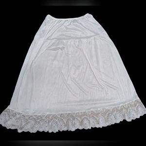 VTG  Deena *Sz Med* Half Slip Extender Cream Ivory Full Length